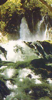 آبشار آتشگاه 