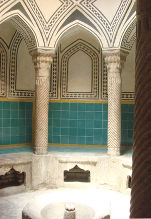 حمام عمارت آصف واقع در شهر سنندج